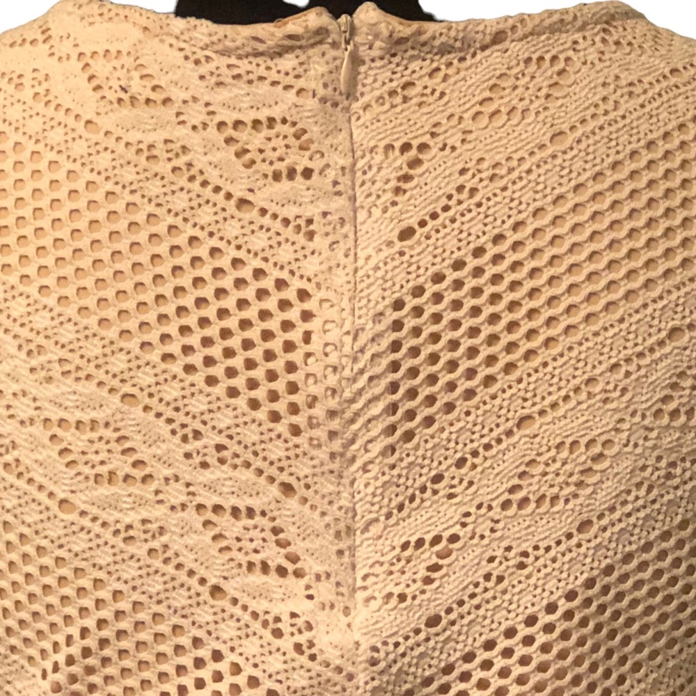 BKE Cream Lace Peplum Blouse size Large - Picture 7 of 10